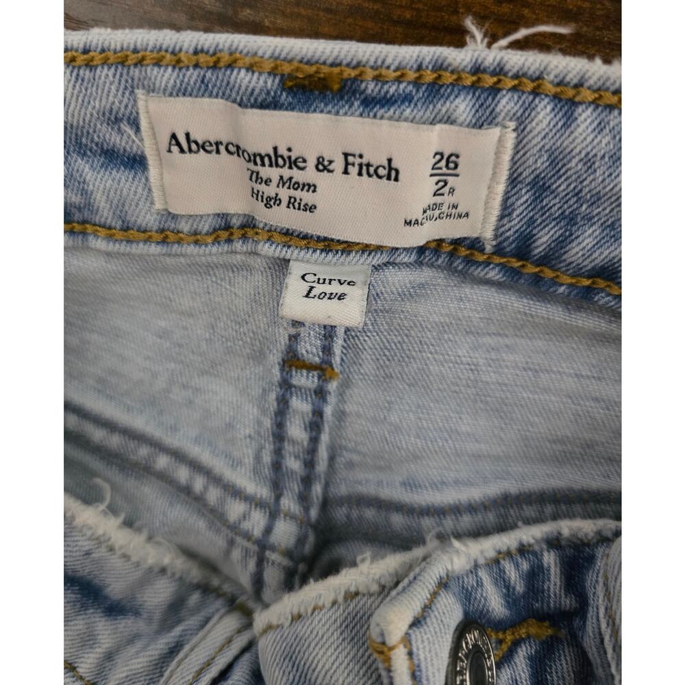 Abercrombie & Fitch Curve Love Mom High Rise Distressed Light Wash Jeans 26/2R - Picture 5 of 10